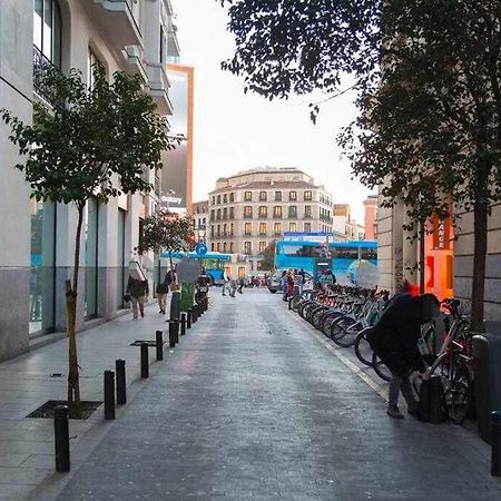 Apartamento En Plaza Callao Madrid Luaran gambar