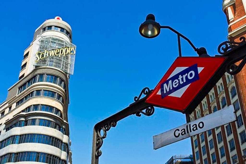 Apartamento En Plaza Callao Madrid Luaran gambar