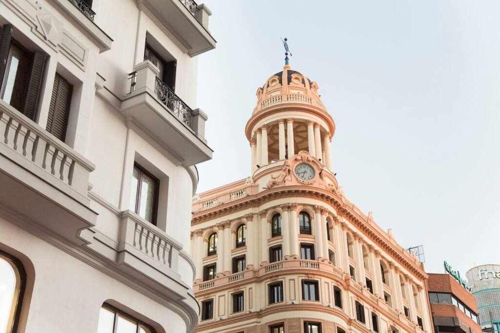 Apartamento En Plaza Callao Madrid Luaran gambar